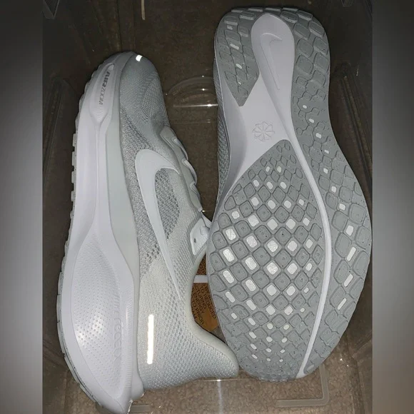 Nike - Pegasus 41 - Size 10 - Men’s Running Shoes- Gray and White - Brand New - Picture 3 of 9